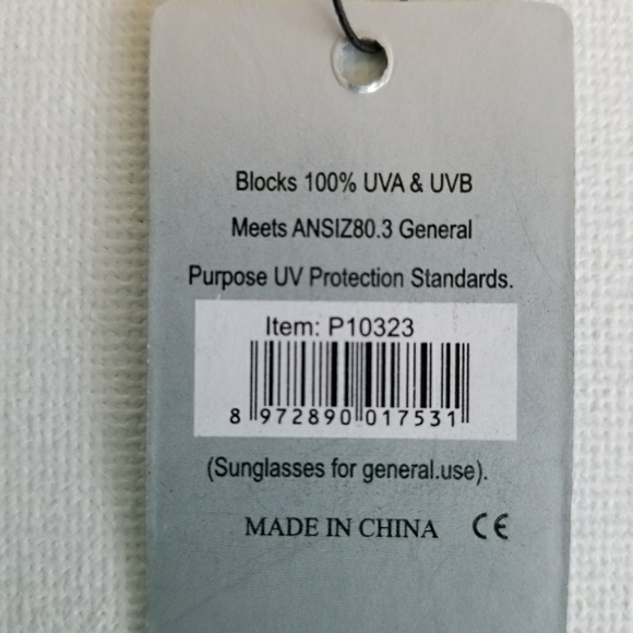 🚨SOLD🚨 Cat Heart Eye Sunglasses - Picture 4 of 4